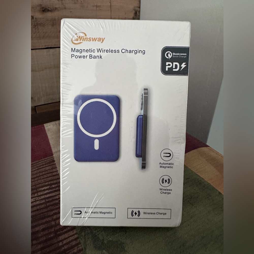 Winsway Red Magnetic Wireless Charging Power Bank 5000mAh Quick Charge New